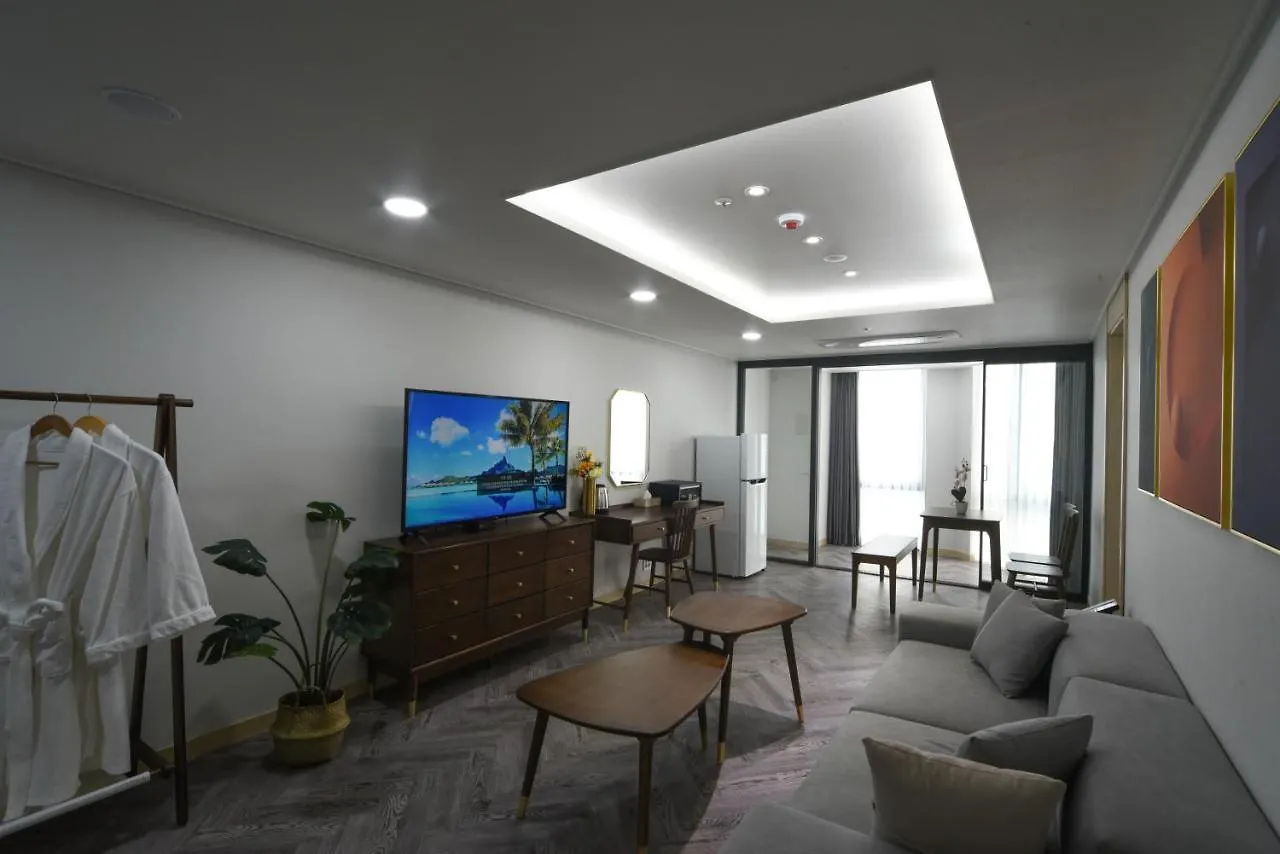 Haeundae Central Hotel Busan 4*,