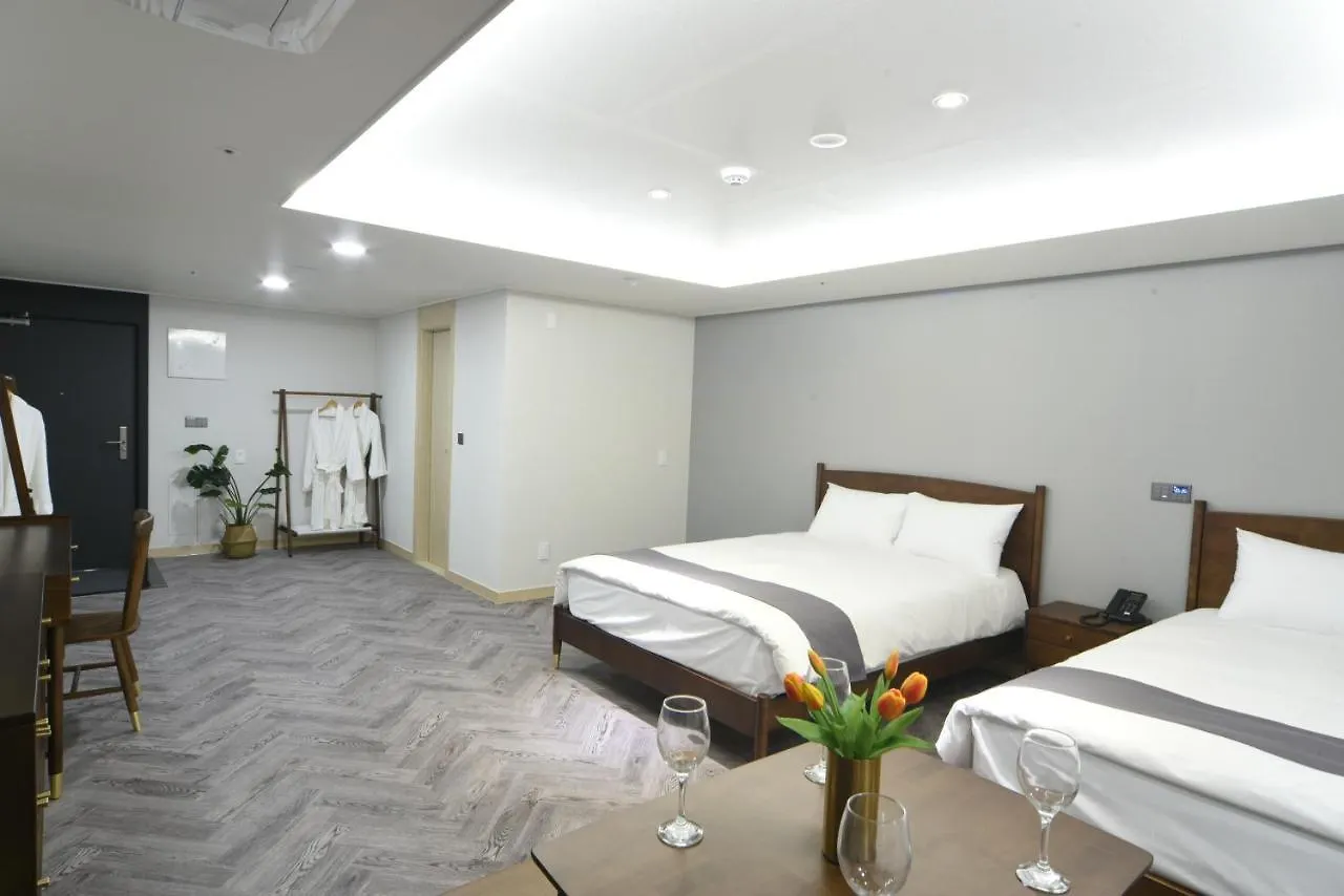 Haeundae Central Hotel Busan 4*,